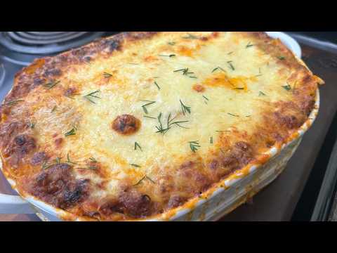 The BEST Homemade LASAGNA! Beefy Cheesy DELICIOUS Lasagna Recipe!