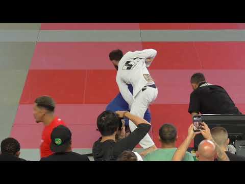 Chris Newman vs Rhys Price - IBJJF London Open 2022 - Black Master 1 - Feather