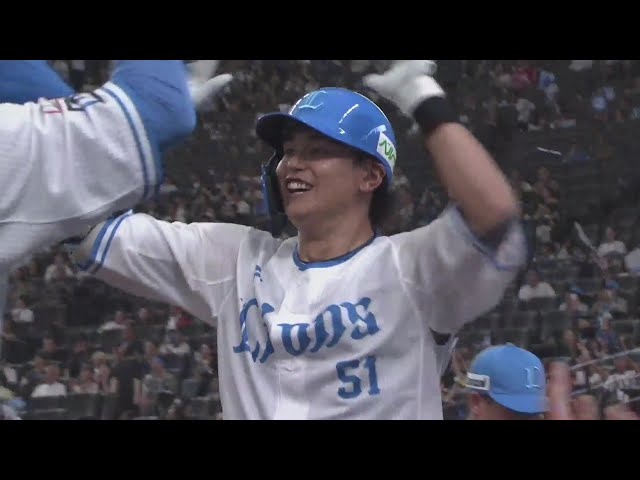 【8回裏】待望の先制点!! ライオンズ・西川愛也がライトスタンドへソロホームランを放つ!!  2024年9月16日 埼玉西武ライオンズ 対 千葉ロッテマリーンズ