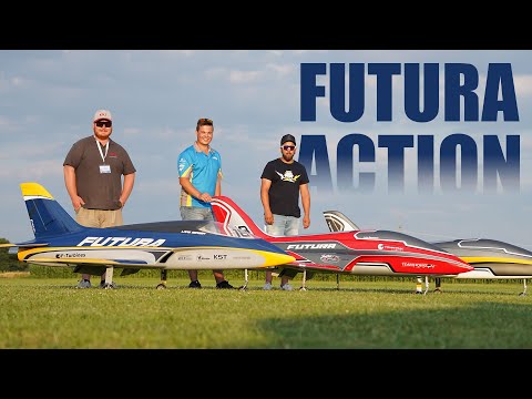 3x Futura Synchron Action by Luca Baumann, Lars Berger, Sami Kissling | Segelflugmesse 2022