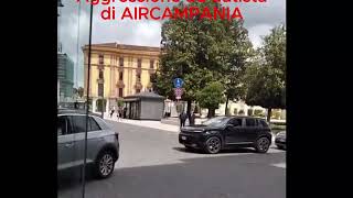 avellino-bus-air-bloccato-da-un-auto-in-doppia-fila-l-autista-viene-picchiato