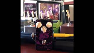 Video thumbnail for Moen “Jimi Nova Vibe” $33 Dollar Pedal (Short Attention Span Pedal Demos #1) by Guitar Radio Show