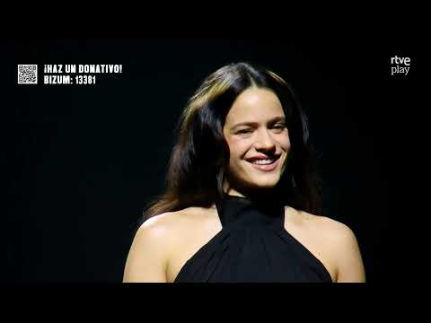 🎤 ROSALÍA CANTA 'LA PERLA' x PALESTINA en BARCELONA 🇵🇸 ASÍ FUE la APARICIÓN SORPRESA de LA ARTISTA 🤯