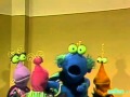 Classic Sesame Street Twiddlebugs Go Ice Skating