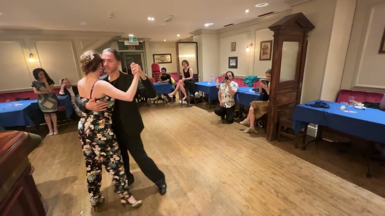 Gustavo Rosas. Tango DEMO de la CLASE con Rebecca en DUBLIN.MAYO 2023.IRLANDA.