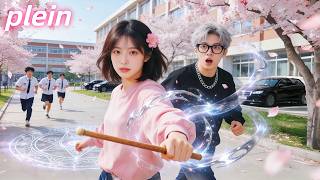 PDG froid sous-estime jeune femme, quand il la voit maîtriser méchants, il tombe fou amoureux !