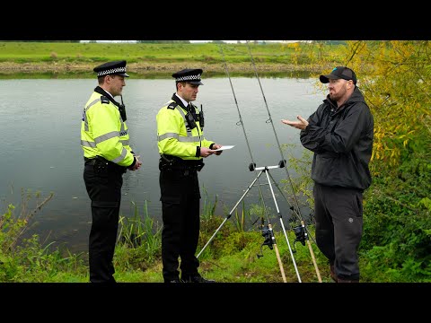This is NOT GOOD! Pike Fishing on the River