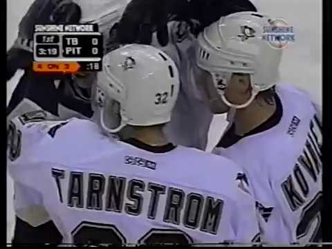 Alex Kovalev scores 2 goals in 1 minute against Tampa Bay