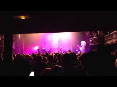 Die Antwoord - I Fink U Freeky  (LIVE - Paris 2013)