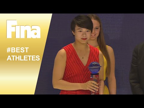 Mixed zone: Shi Tingmao - FINA Best Female Diver 2015