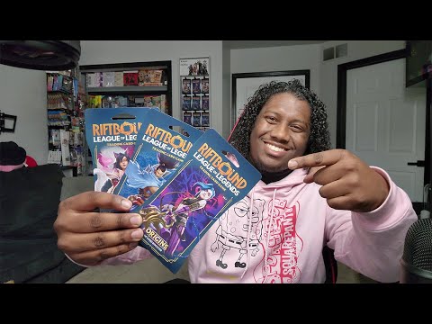 Opening League of Legends Riftbound Origins English Edition!