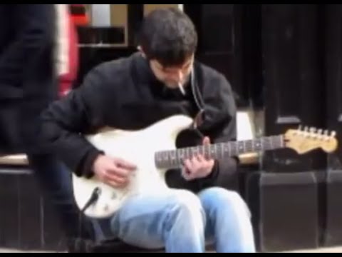 Lovely Street Guitar Performance! Sweet Melody