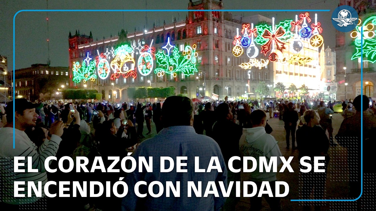 Zócalo estrena luces navideñas y recibe a familias y turistas
