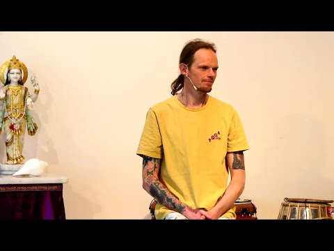 Yogastunde "Chakrakonzentration" mit Mahindra - Yoga Vidya Live - 09:15 Uhr 24.06.2021