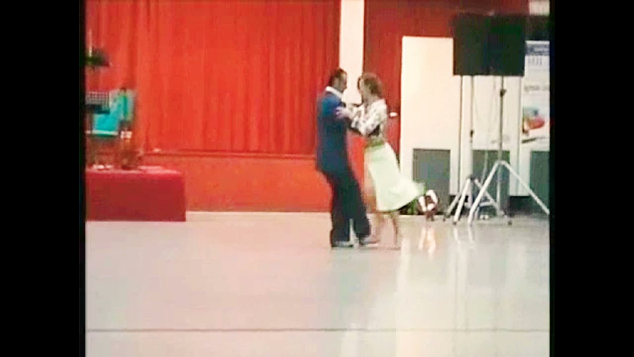 Roberto Herrera con Silvana Capra - El Llorón