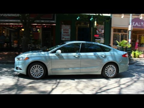 2013 Ford Fusion Review