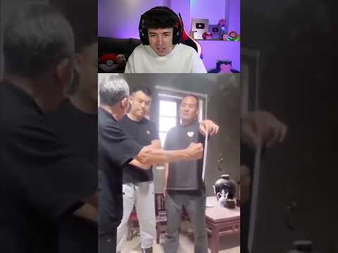 Maestro Enseña Como Romper Papel Con Un Golpe 😱