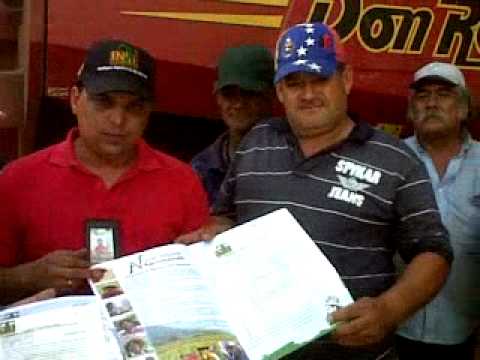 ENTREGA DE TITULOS EN CHIRGUA