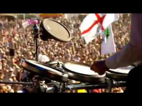Heaven 17 and La Roux - Temptation (Live at Glastonbury 2010)