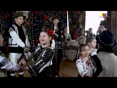ANSAMBLUL MOȘTENITORII BUCOVINEI - HORA MOLDOVENEASCĂ