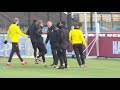 De training van Feyenoord van dinsdag waarbij weinig spelers aanwezig waren.