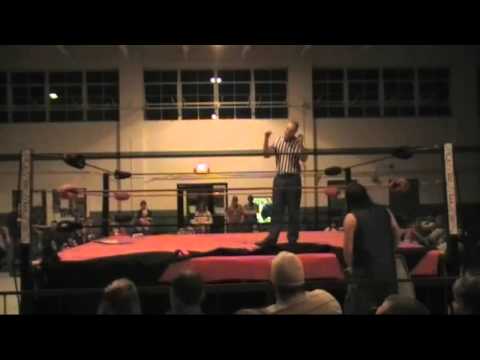 [11/12/11] Kevin Lawless vs Justin Sane