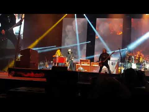 The Hollywood Vampires - I want my now (Brno, Winning Group Arena 16.7.2023)