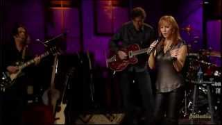 Reba McEntire - Eight Crazy Hours (In The Story Of Love)[Live]