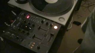 Video thumbnail for DJ Tutorial  In-Loop Sampler Demonstration  on DJM-400 by ellaskins