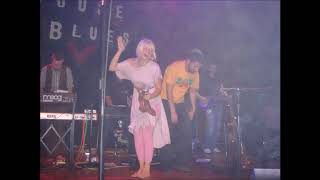 Zero 7 (feat. Sia) - The Pageant Of the Bizarre (Live BBC 6 Music May 23, 2006)