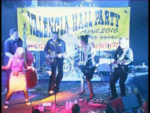 SMALLTOWN CASANOVAS YOU NEVER CAN TELL.wmv