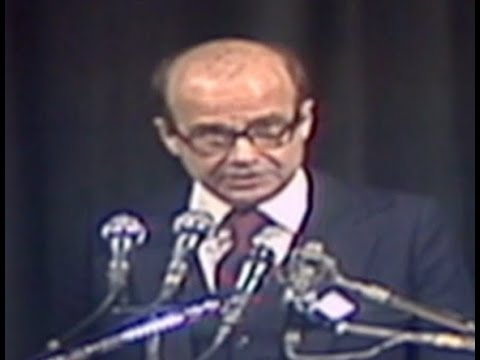 Andrzej Kijowski przemawia na Kongresie Kultury Polskiej 11 grudnia 1981