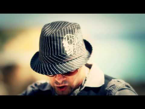 Kilate - Como Pasa El Tiempo (Official Video)