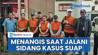 Bupati Koltim Abdul Aziz Menangis di Pelukan Kerabat saat Jadi Saksi Sidang Kasus Suap RSUD