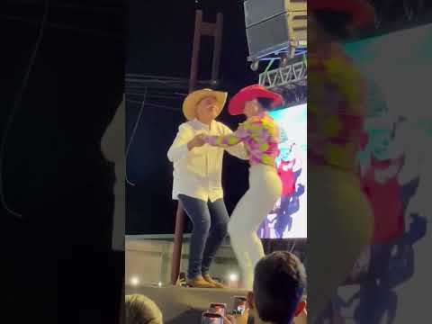 Milena Benites echándose una bailadita en las Tierras de Guanarito 💃🔥