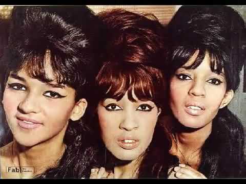The Ronettes  --  Walking In The Rain   (1964)