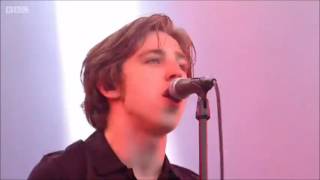 Catfish and the Bottlemen performing Pacifier @ Glastonbury 2016