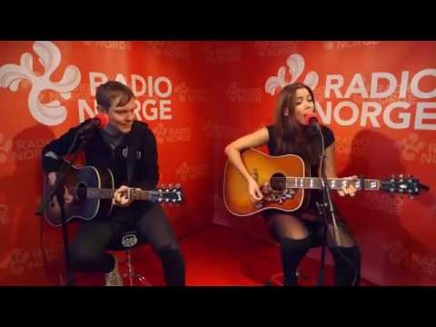 Marion Ravn covering "Moonlight Shadow"