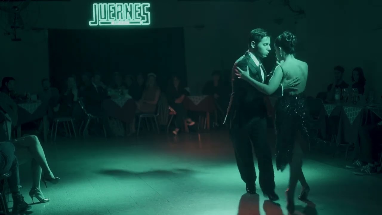 Victoria Olivella y Agustin Rojas en Juernes Milonga (1/2)