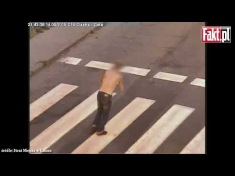 Pijak tańczy na przejściu! 