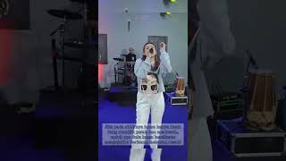 Download lagu Senyum Membawa Luka #storywa #dangdutkoplo #sasyaarkhisna #literasi #melawanresah mp3