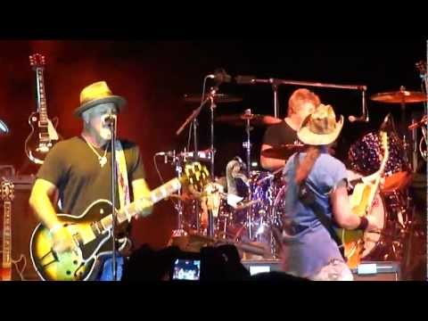 Ted Nugent & Derek St. Holmes - Just What The  Doctor Ordered, San Antonio, TX, 2011