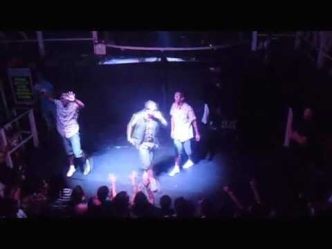 Grupo Os Atraentes 2013 * Video Destaque * ( No Absolut Em Gravataí )