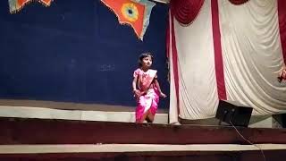 Limbonicha limbu song..Dancer by little girl Mansi Sahare