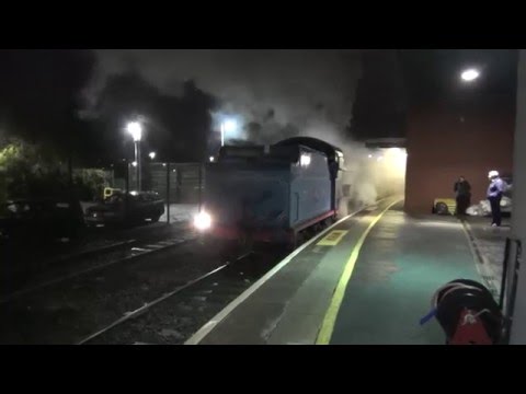 Ex GNR V Class No.85 Merlin + RPSI Mk2s - Belfast Central 19/12/15