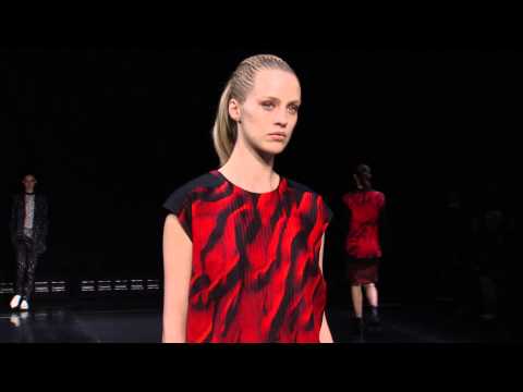 Helmut Lang 2014/15 Fall-Winter Collection Runway Show (featuring Sonar's music)