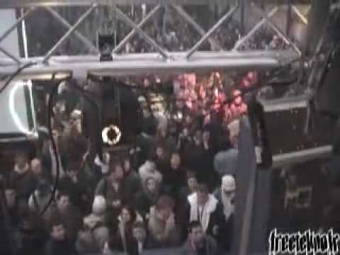 dz-kontakt teuf  free party Paris Intramuros 2001 -(teknokrates visu) !!!