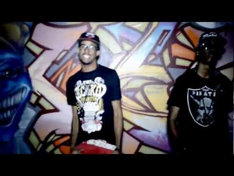 Life Goes On 2-_- Malecko Ft Ron-d , Waïkid , Keyrone & Mickey(Clip By Ex'île Prod°).wmv
