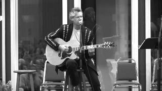 Randy Travis - King Of The Road (Acoustic) [HD] 2013