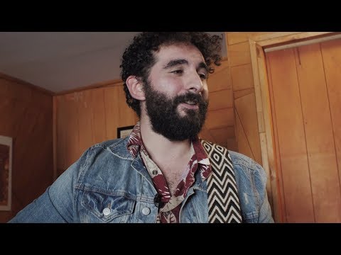 LaVitrola.cl: Charly Benavente ft. Los Buenos Momentos - Caminando